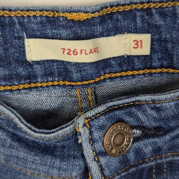 Levi's | Women’s Distressed 726 Flare Medium Wash Jeans Size 31 - Picture 4 of 6